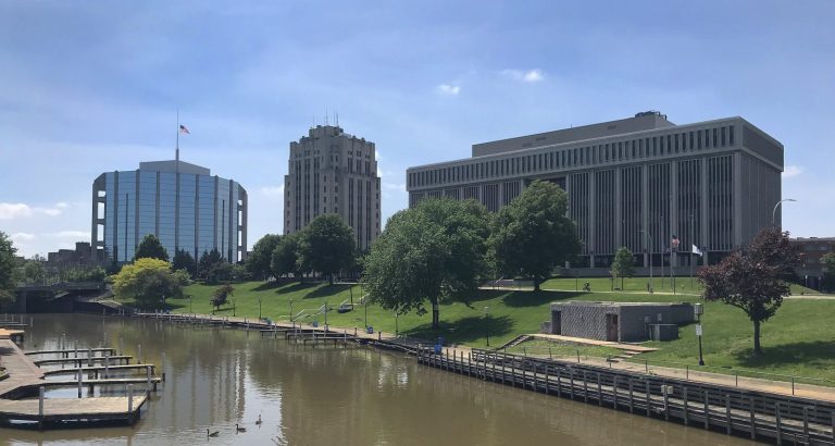 Mount Clemens MI Skyline